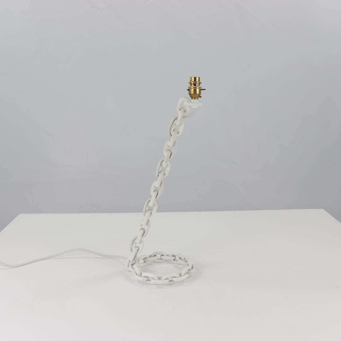 Welded chain lamp