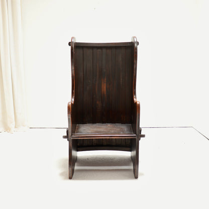 Early 20th Century Chestnut Lambing Chair