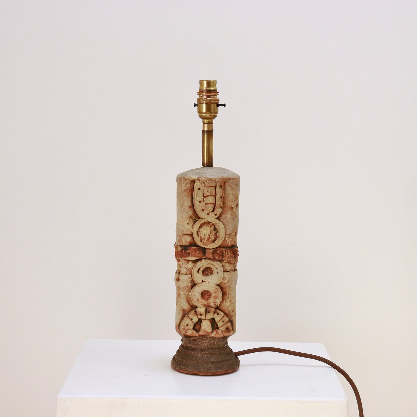 Bernard Rooke stoneware totem table lamp with natural linen shade, front view