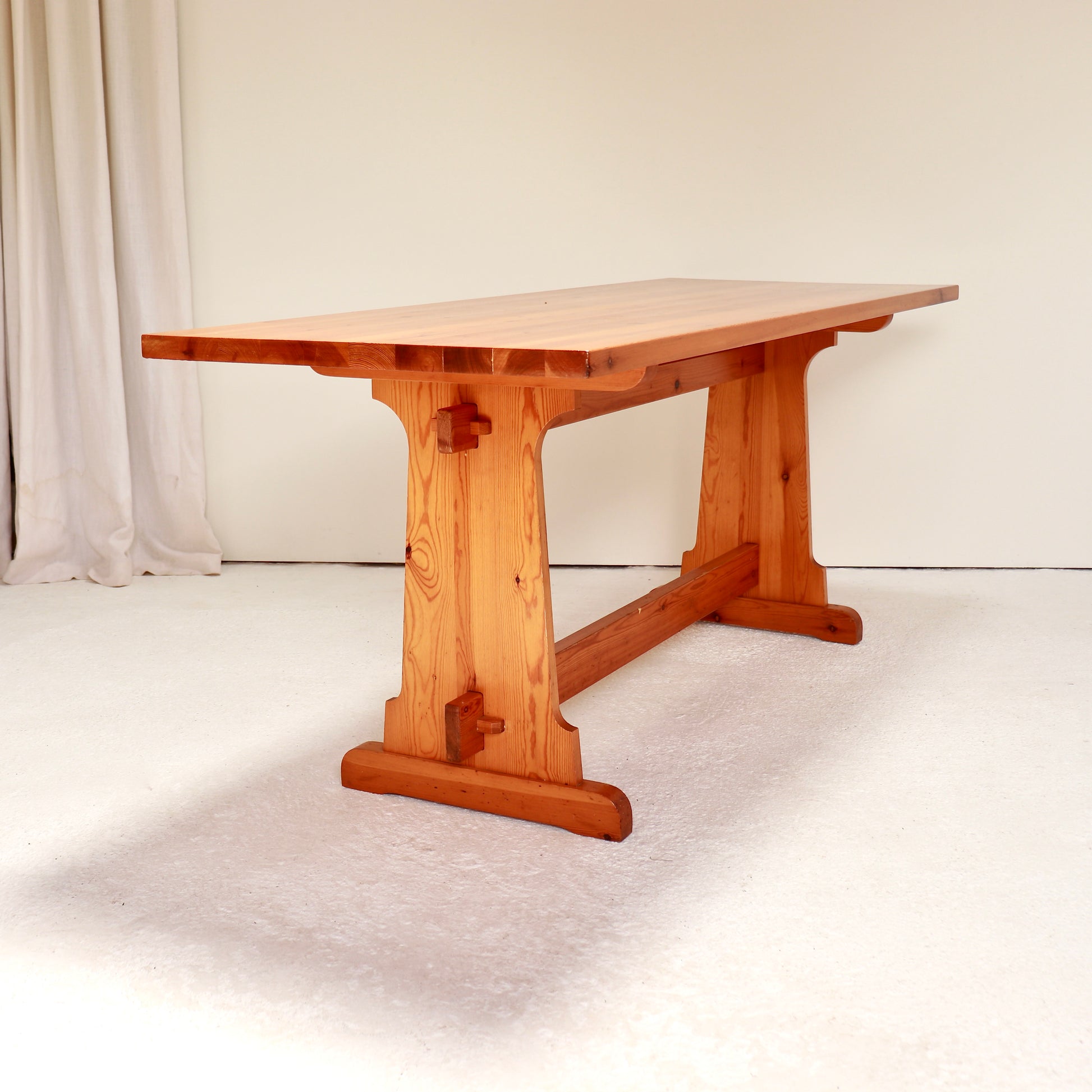 Pegged pine trestle dining table construction