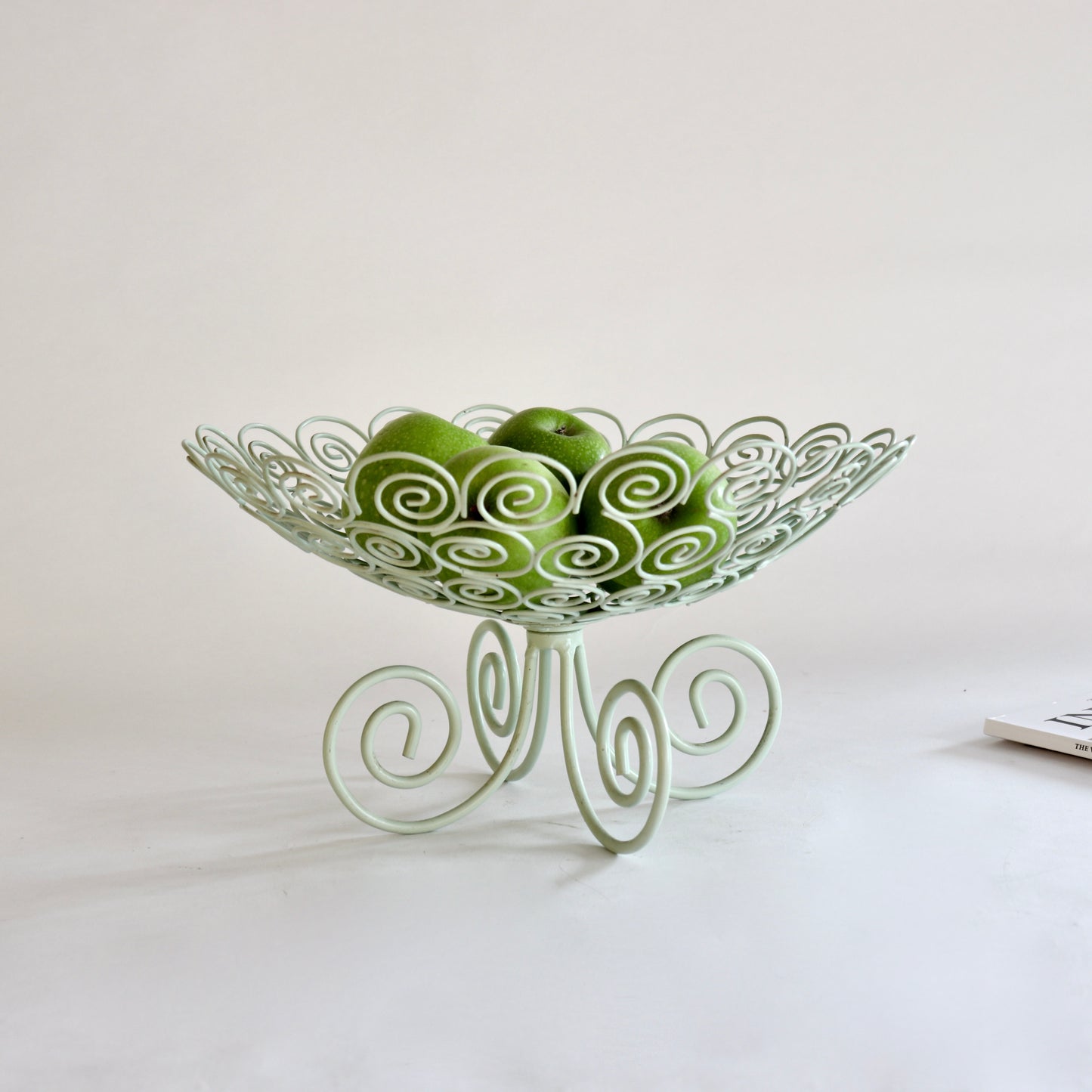Spiral fuit bowl
