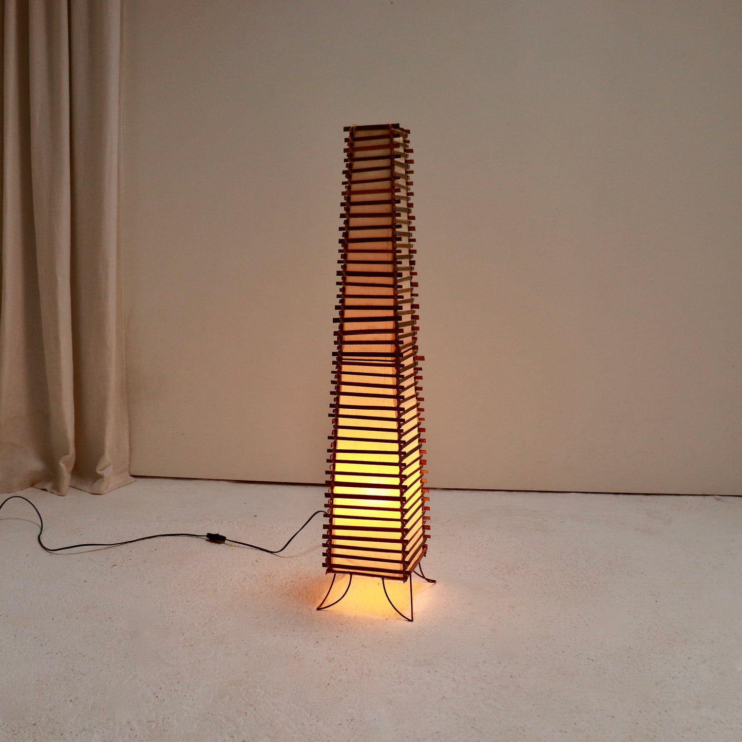 Linen diffuser floor lamp illuminated