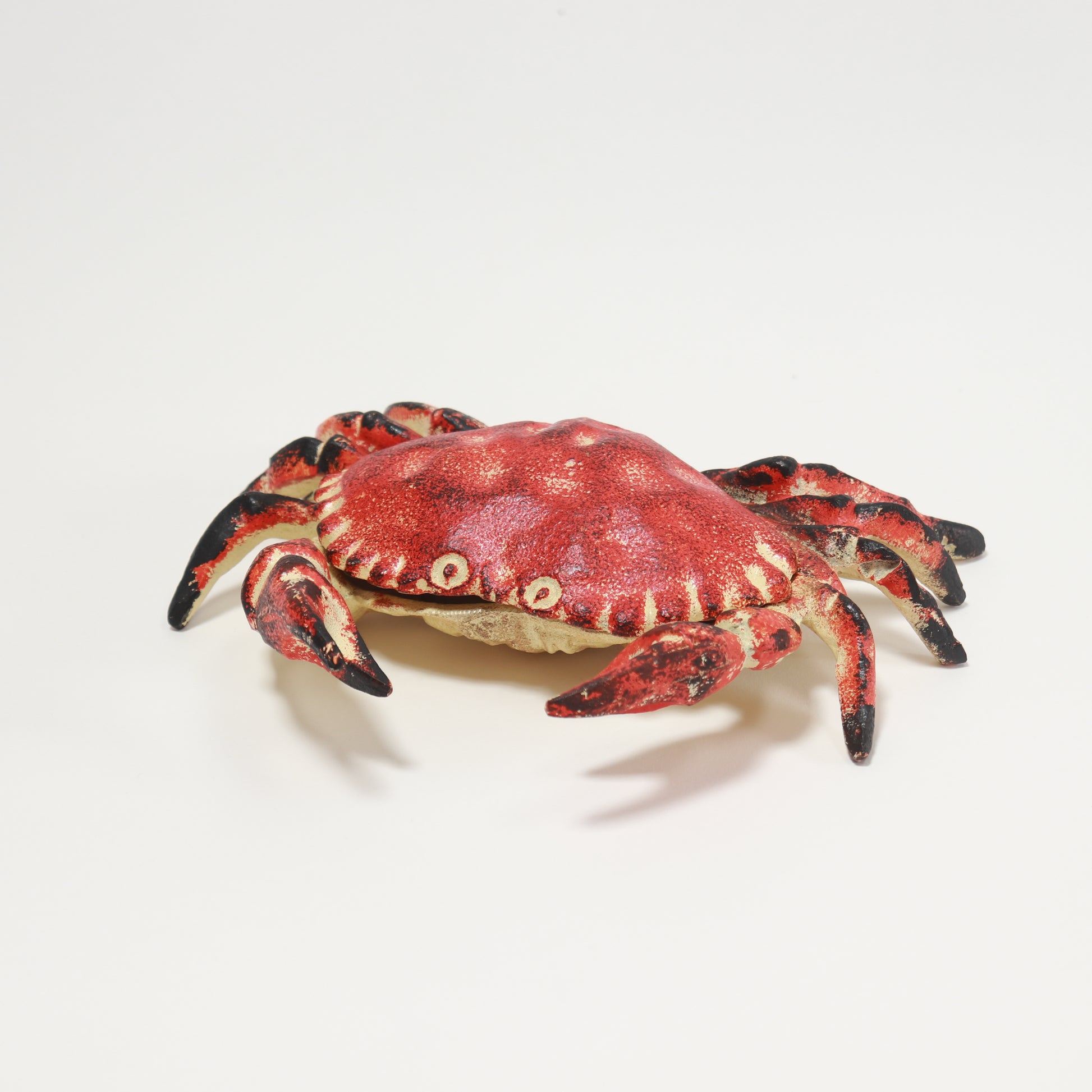 Vintage painted cast iron crab box closed