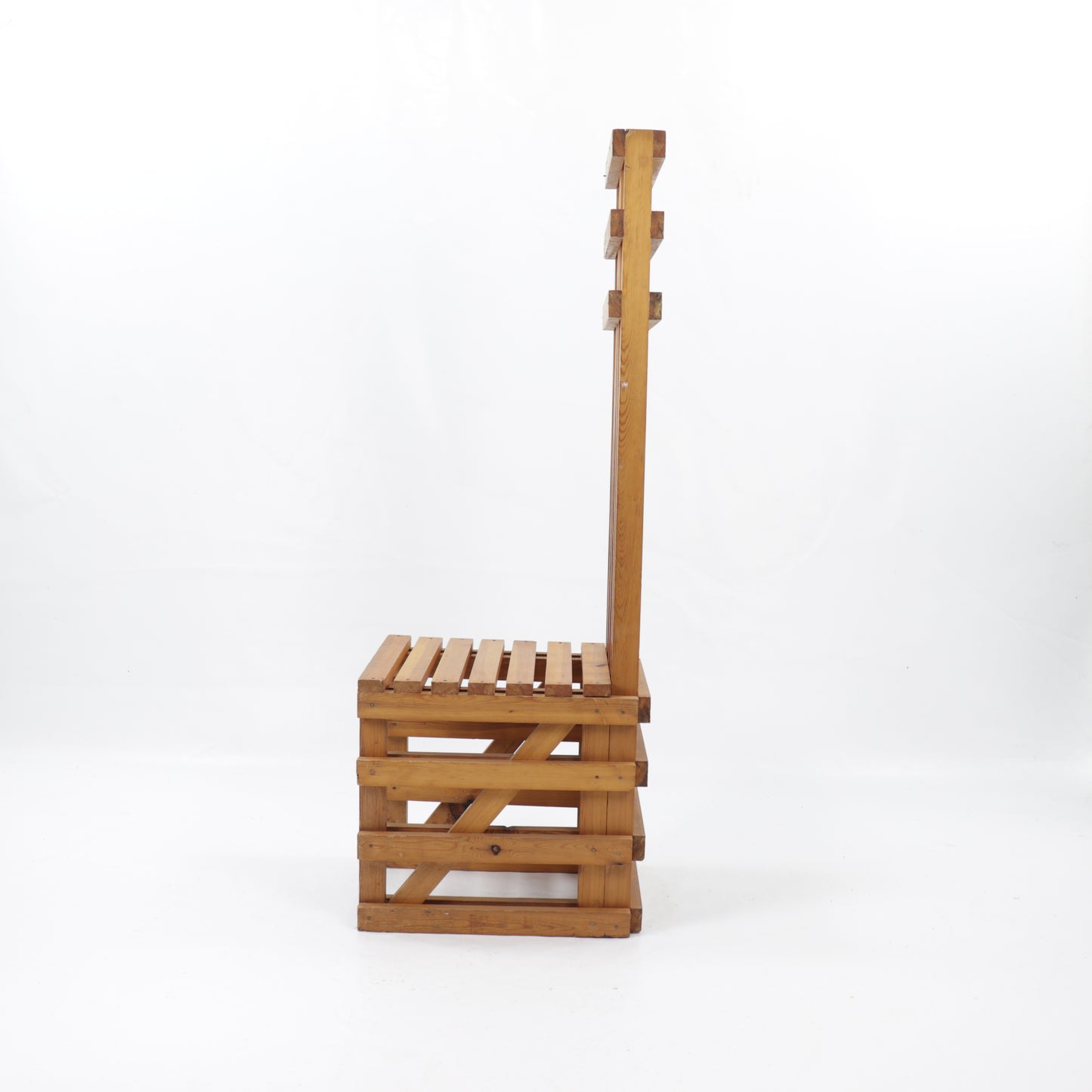 Constructivist Chair with Enzo Mari vibes