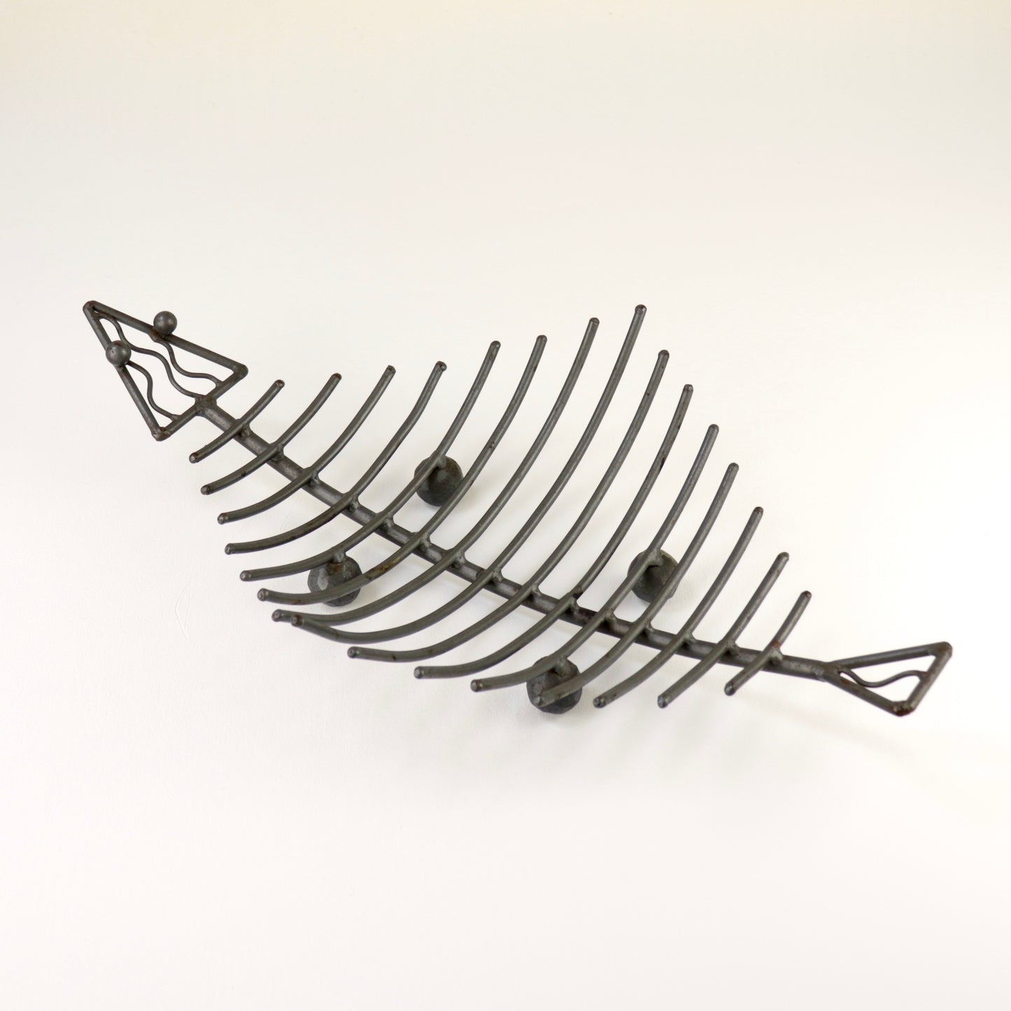 Iron fish skeleton platter