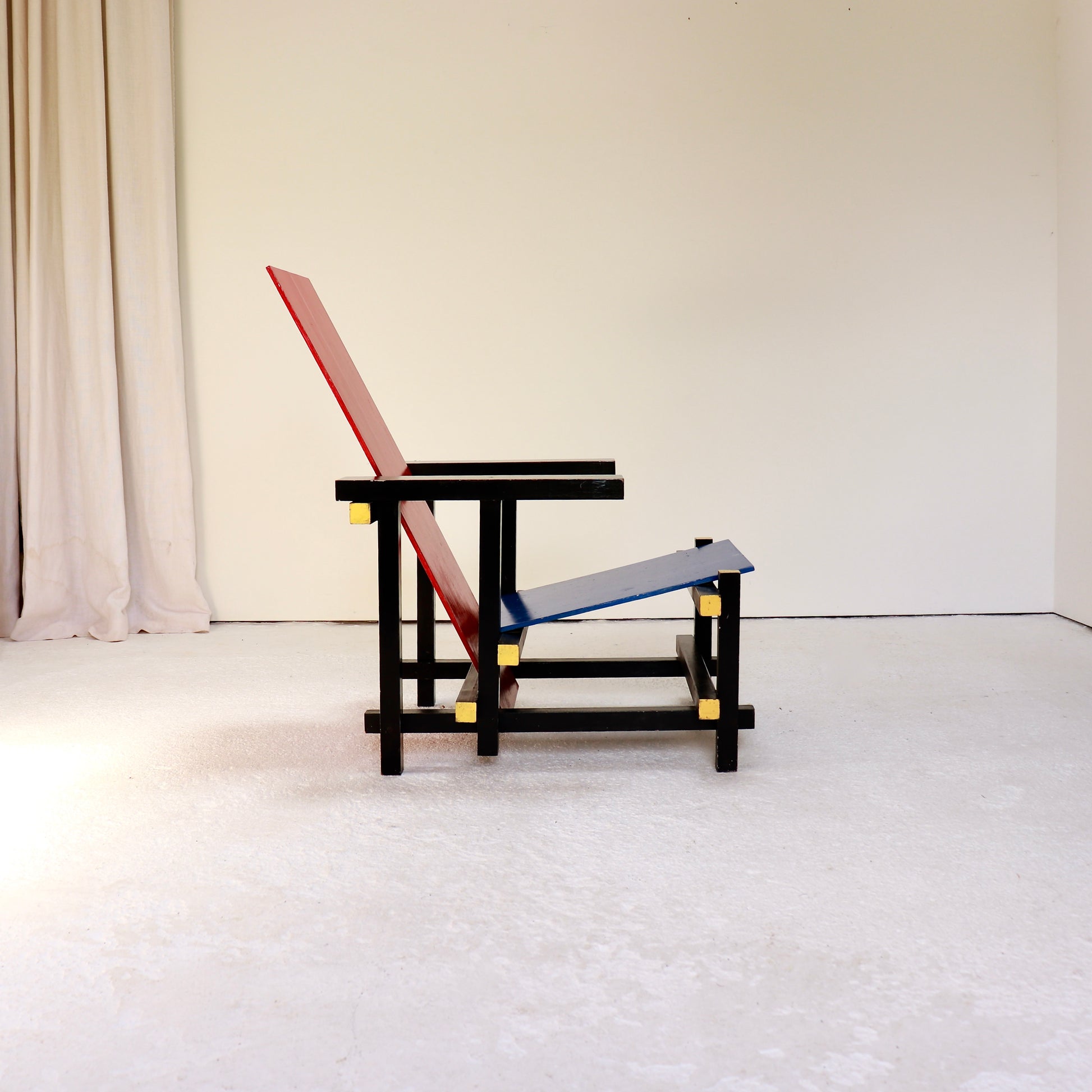 Modernist geometric lounge chair.