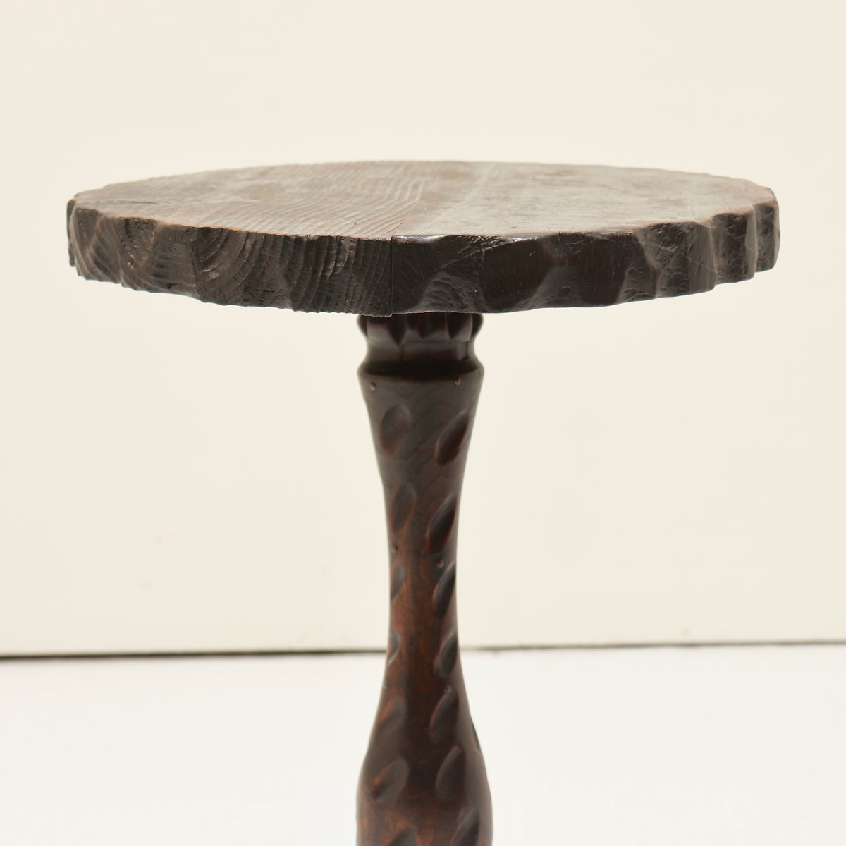 Sculptural pedestal stem with deep spiral carving