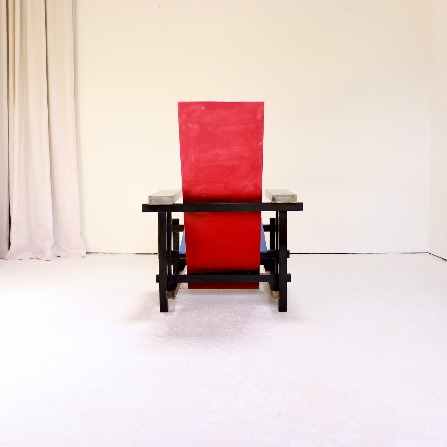 Rear view of Red Blue Chair.