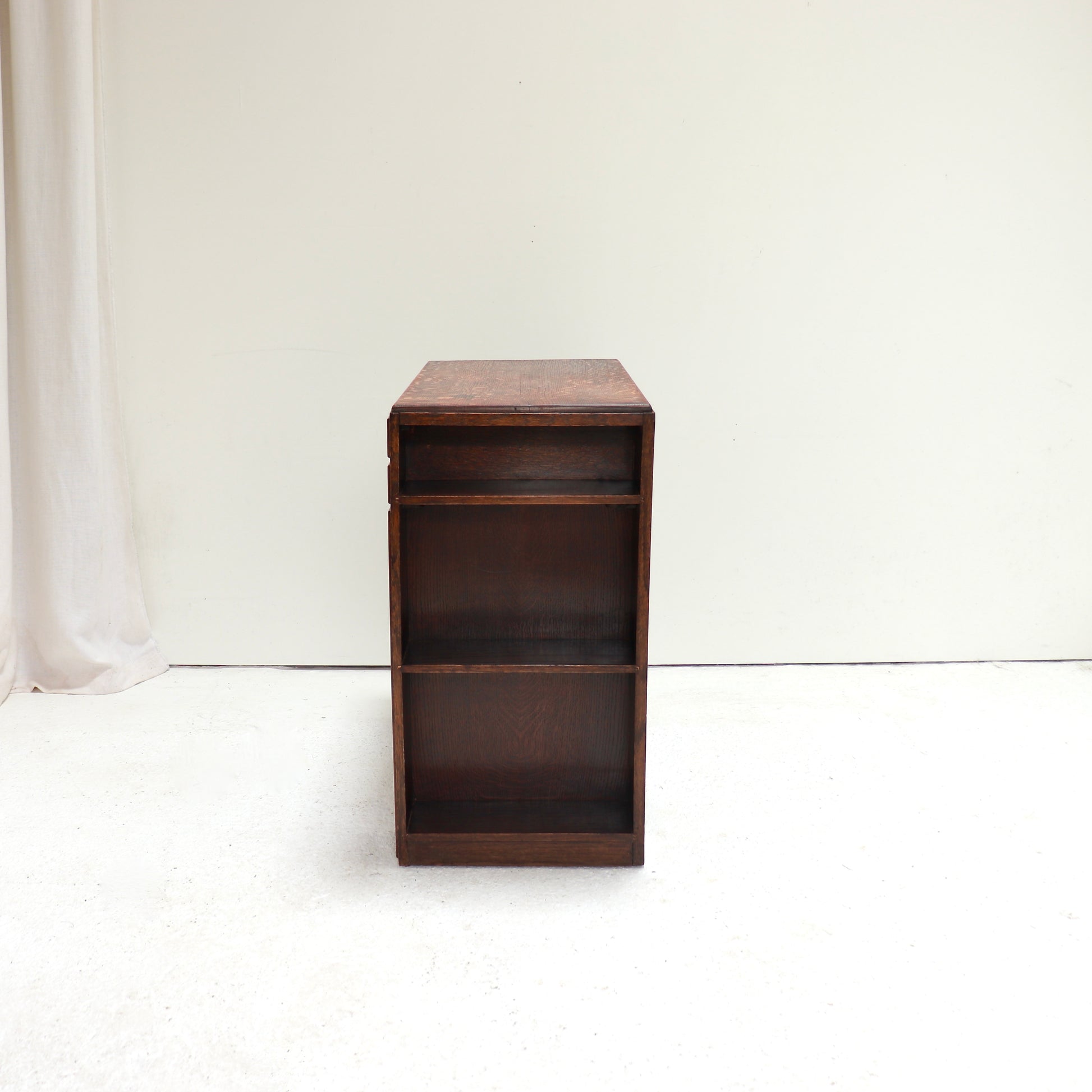 Art Deco desk side profile with shelving