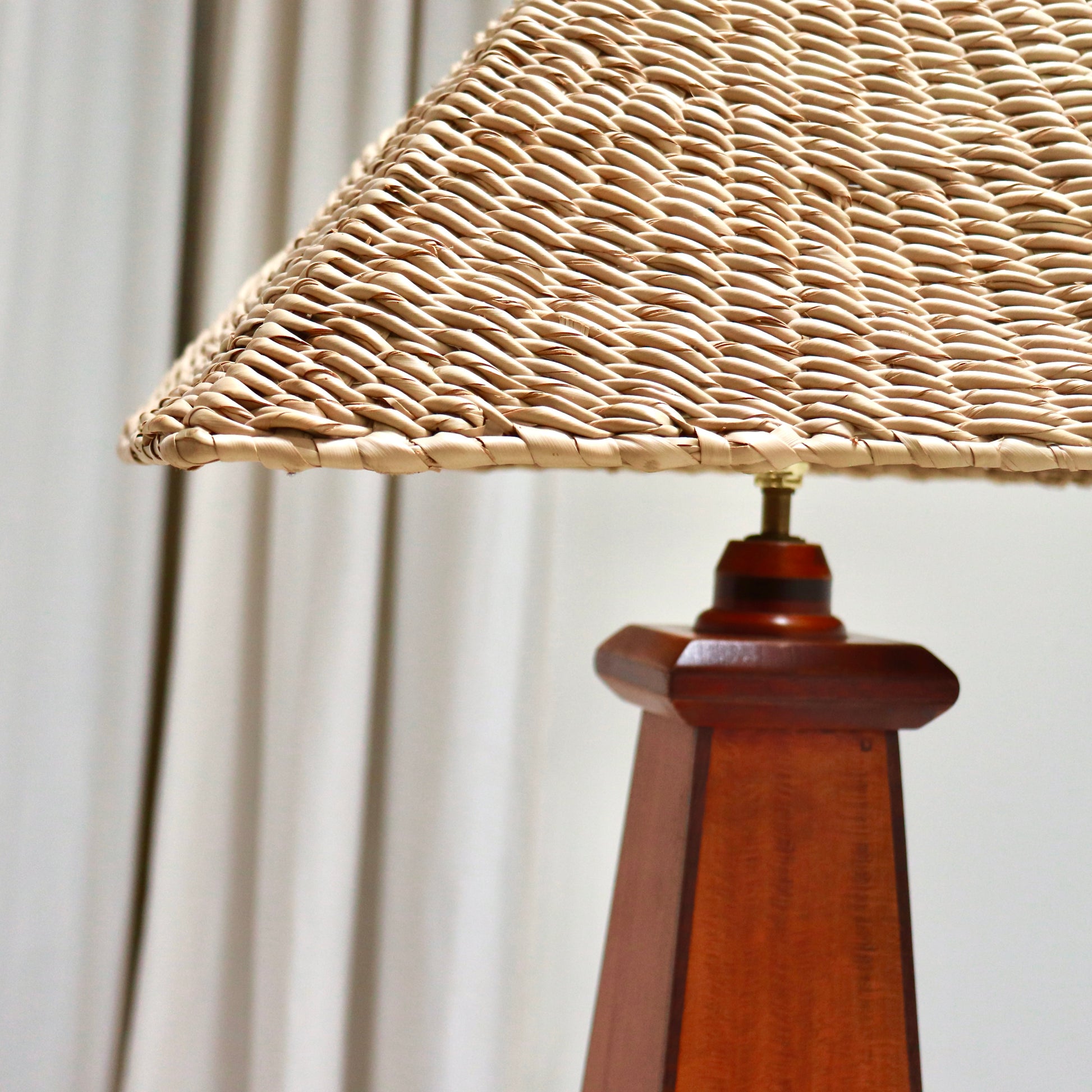 Art Deco style lamp with woven shade detail