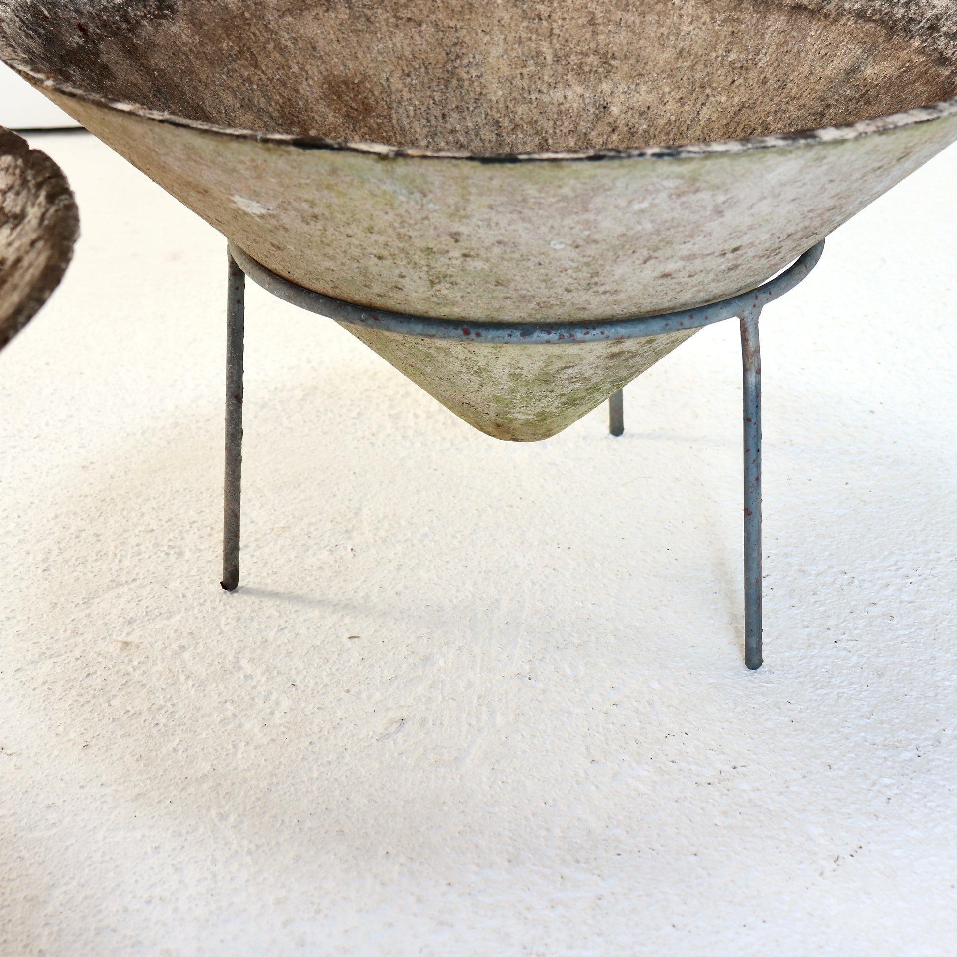 Original Willy Guhl cone planter with steel support frame