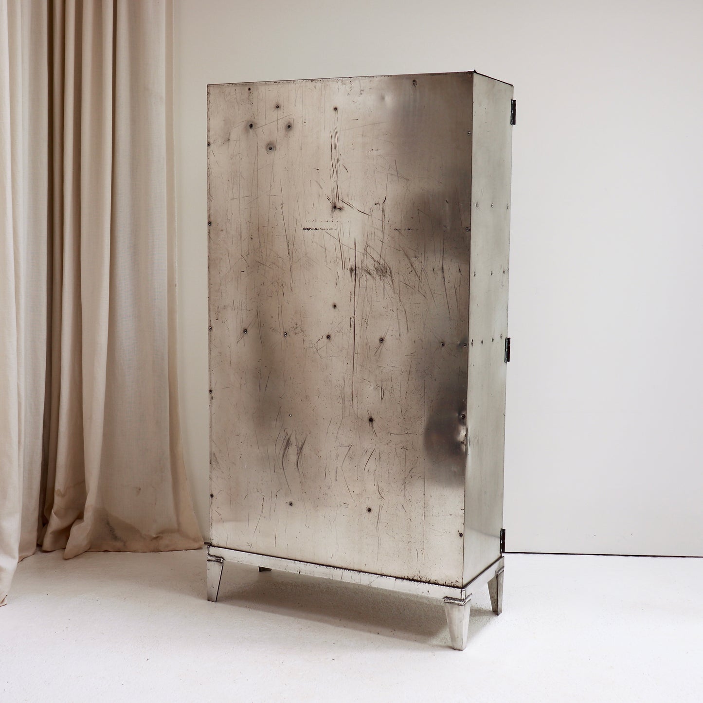 Rear view showing beautifully worn aluminium patina.