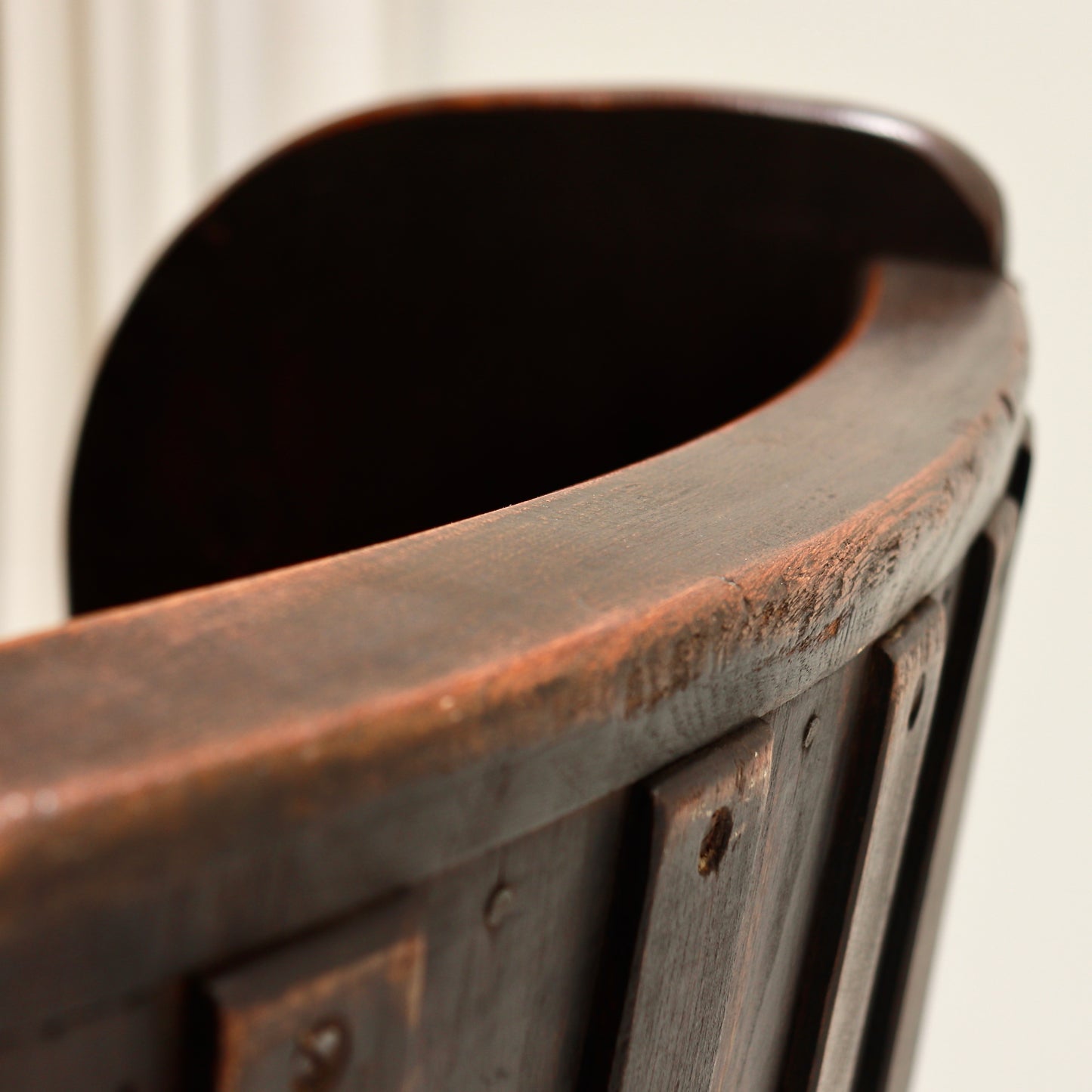 Early 20th Century Chestnut Lambing Chair