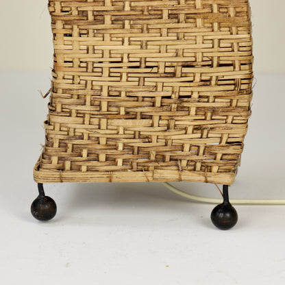 Vintage wavy rattan lamp